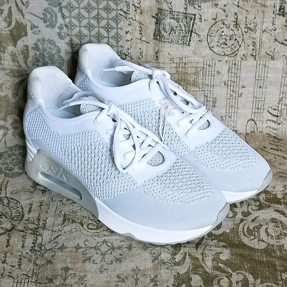 Ash Sneakers